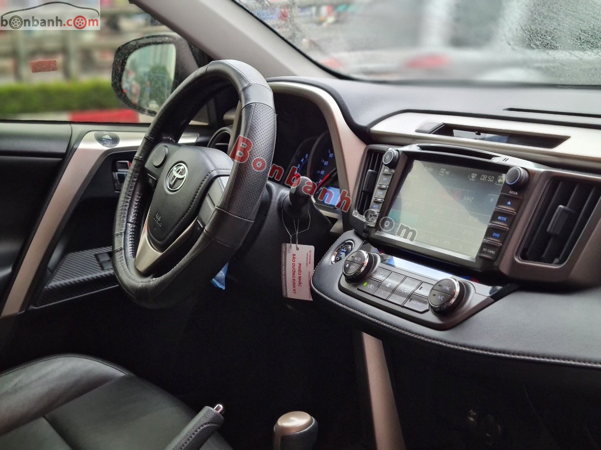 Toyota RAV4 2015 - Cần bán xe Toyota RAV4 2015, màu trắng, nhập khẩu nguyên chiếc, 985 triệu