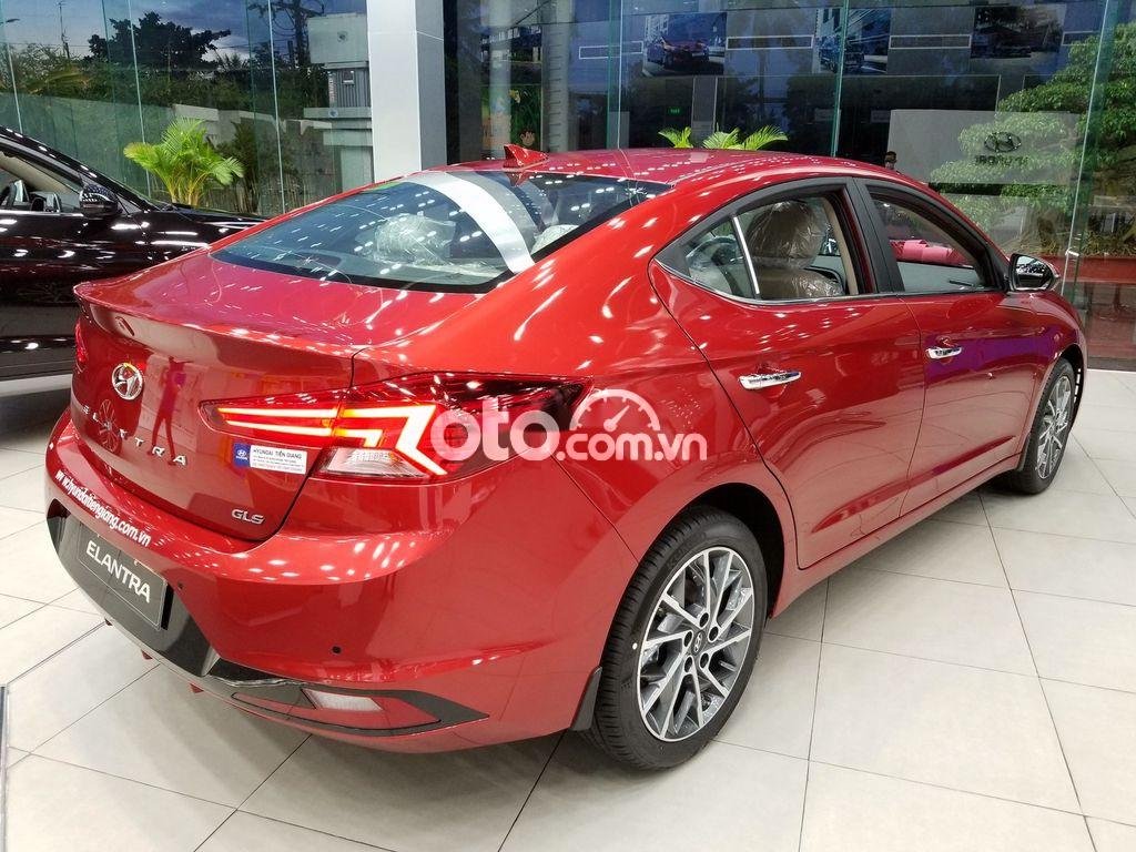 Hyundai Elantra 2021 - Cần bán Hyundai Elantra năm sản xuất 2021, 544 triệu