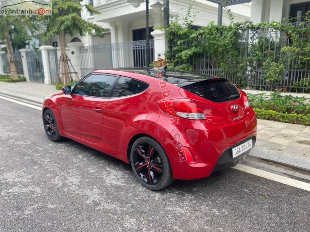 Hyundai Veloster 2011 - Cần bán gấp Hyundai Veloster đời 2011, màu đỏ, nhập khẩu Hàn Quốc ít sử dụng, giá 415tr