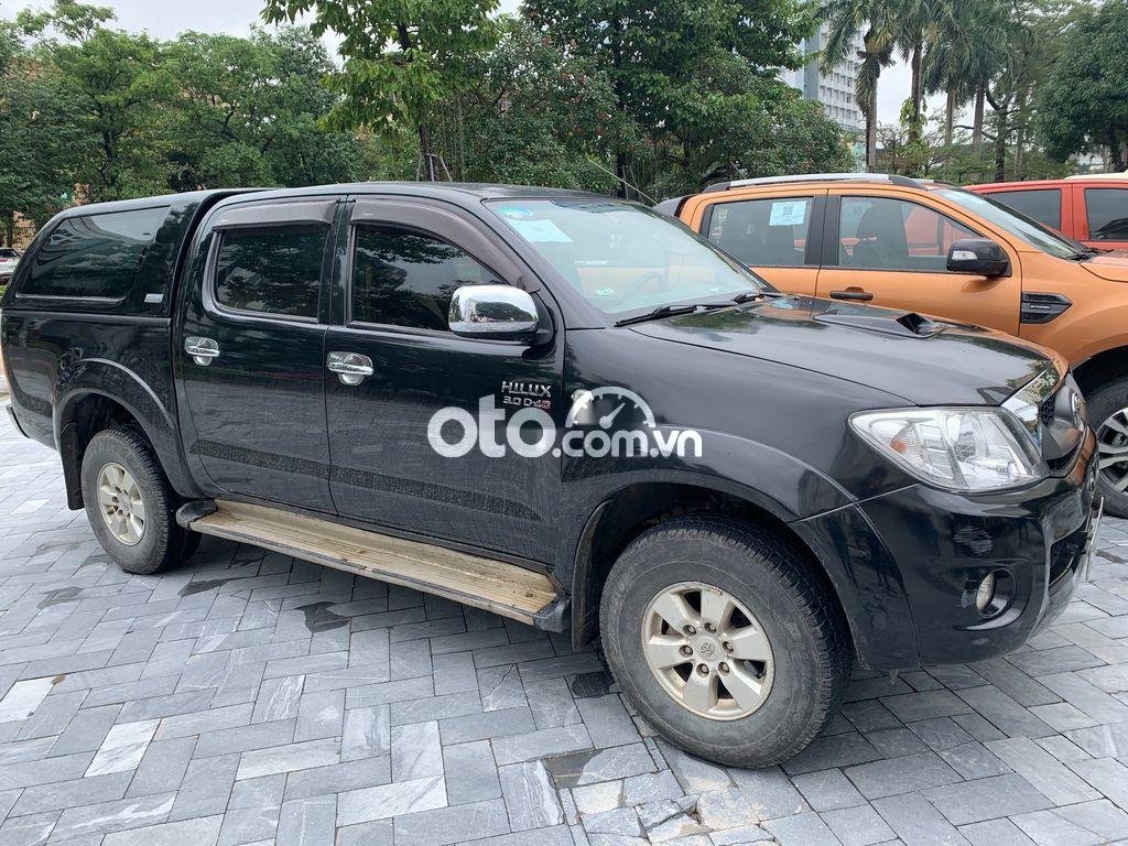 Toyota Hilux  3.0G MT 2010 - Xe Toyota Hilux 3.0G MT 2010, màu đen, nhập khẩu nguyên chiếc còn mới, 380tr