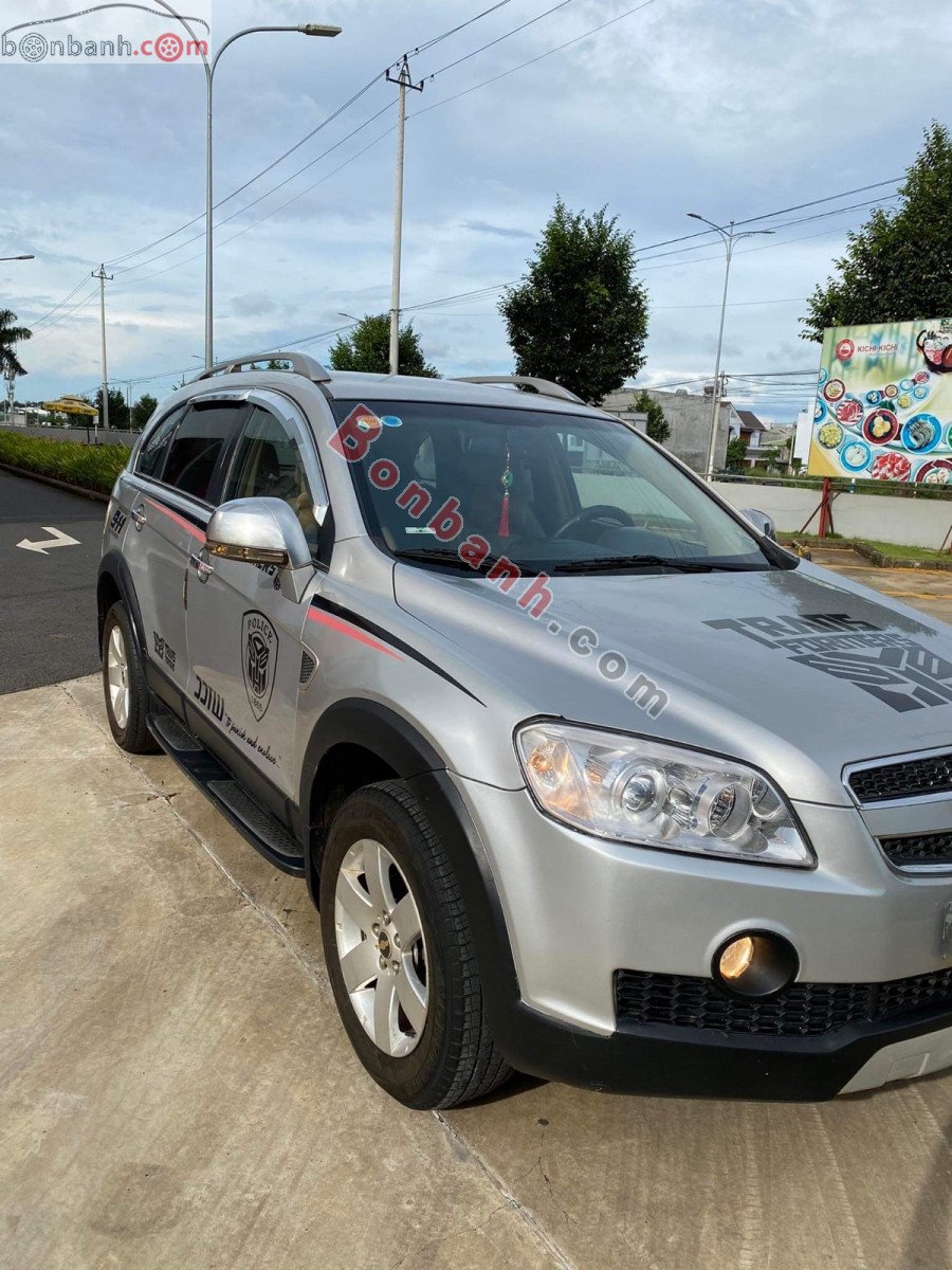 Chevrolet Captiva   LTZ  2008 - Cần bán Chevrolet Captiva LTZ sản xuất 2008, màu bạc giá cạnh tranh