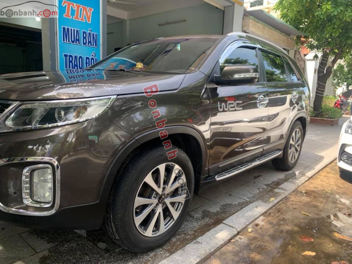 Kia Sorento    2015 - Cần bán Kia Sorento 2015, màu nâu còn mới, giá chỉ 480 triệu