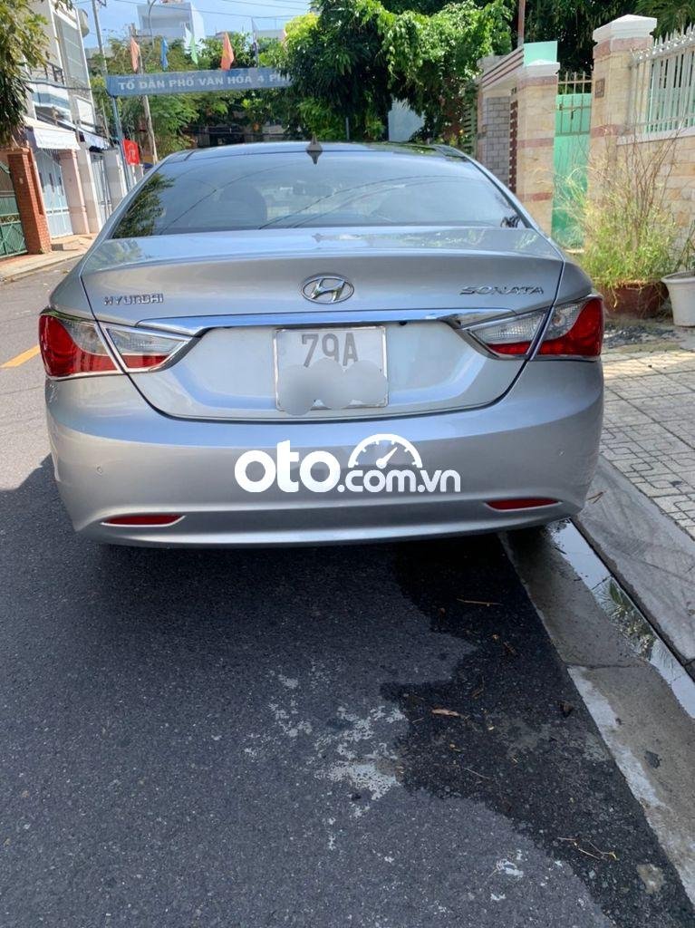 Hyundai Sonata 2010 - Bán ô tô Hyundai Sonata đời 2010, màu bạc, nhập khẩu nguyên chiếc