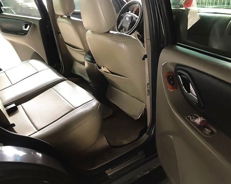 Ford Escape   3.0 V6 2001 - Cần bán xe Ford Escape 3.0 V6 sản xuất năm 2001, màu đen  