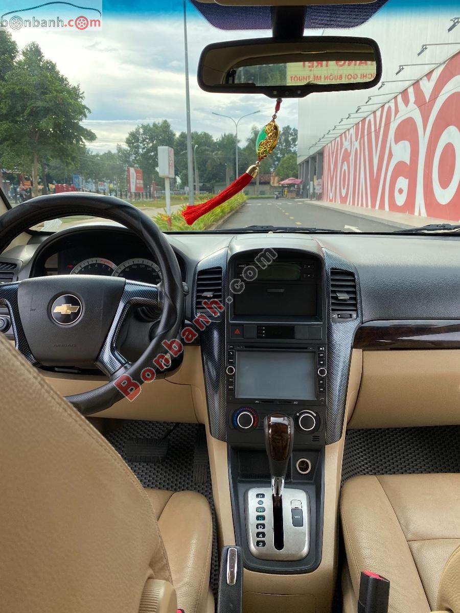 Chevrolet Captiva   LTZ  2008 - Cần bán Chevrolet Captiva LTZ sản xuất 2008, màu bạc giá cạnh tranh