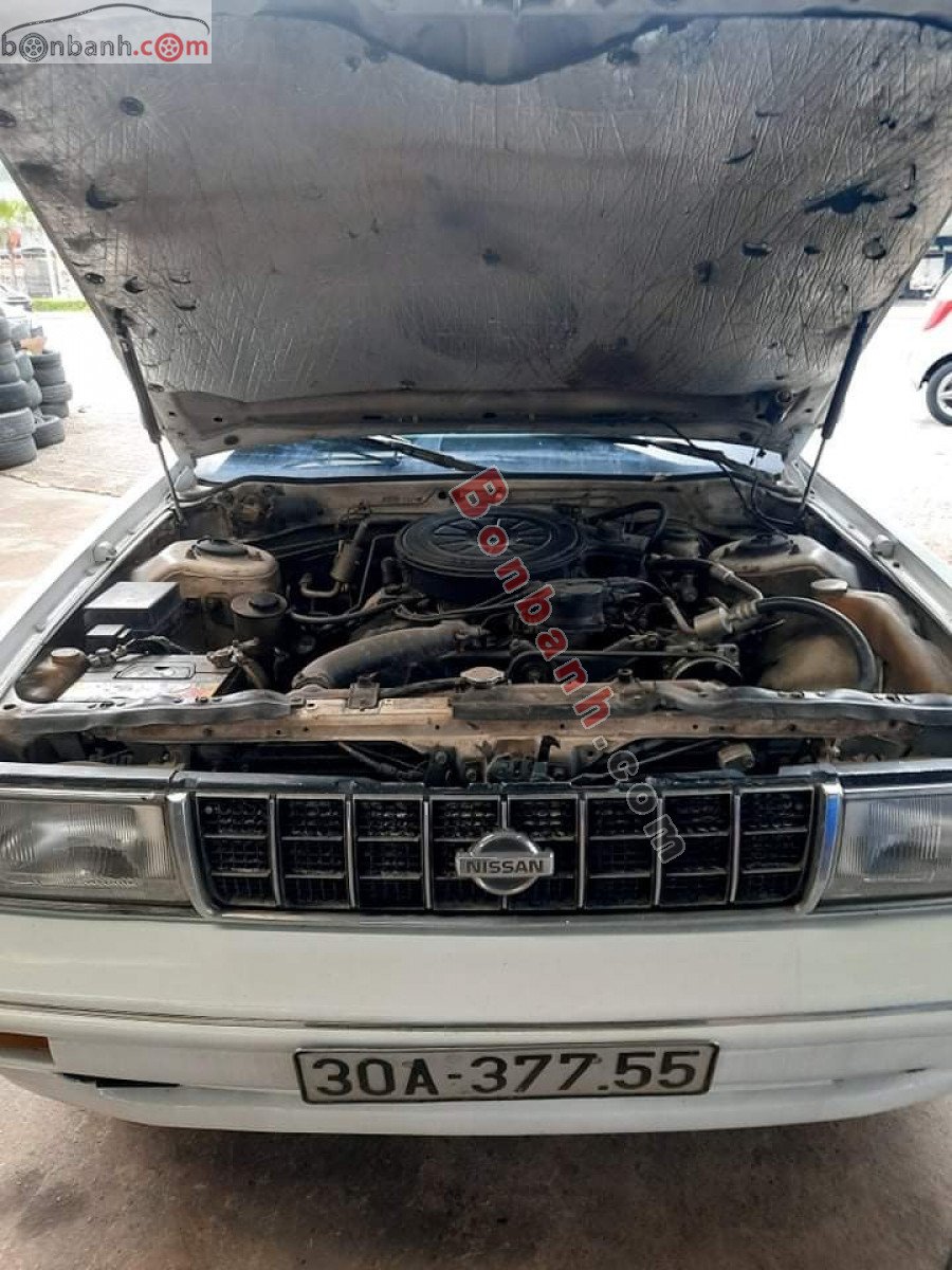 Nissan Cedric 1990 - Bán xe Nissan Cedric đời 1990, màu trắng, xe nhập, 55 triệu