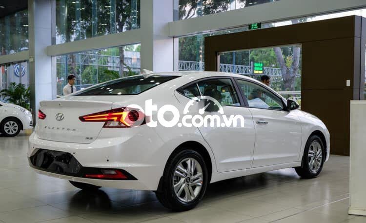 Hyundai Elantra 2021 - Bán Hyundai Elantra đời 2021, màu trắng, giá chỉ 540 triệu