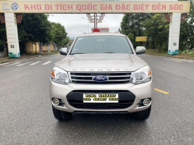 Ford Everest 4x2 MT 2015 - Bán xe Ford Everest 4x2 MT năm 2015, màu phấn hồng còn mới, 520 triệu