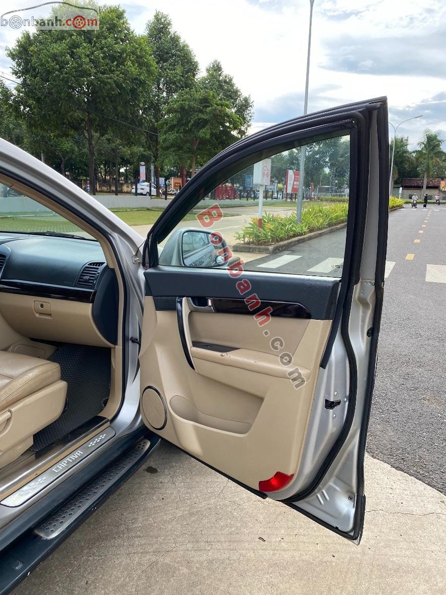 Chevrolet Captiva   LTZ  2008 - Cần bán Chevrolet Captiva LTZ sản xuất 2008, màu bạc giá cạnh tranh