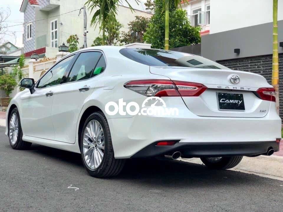 Toyota Camry  2.5Q  2021 - Cần bán Toyota Camry 2.5Q năm 2021, màu trắng, xe nhập