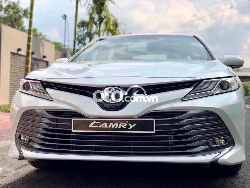 Toyota Camry  2.5Q  2021 - Cần bán Toyota Camry 2.5Q năm 2021, màu trắng, xe nhập