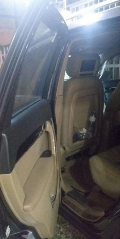 Chevrolet Captiva 2010 - Bán Chevrolet Captiva sản xuất 2010, màu đen chính chủ, giá tốt