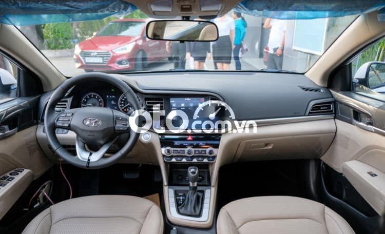 Hyundai Elantra 2021 - Bán Hyundai Elantra đời 2021, màu trắng, giá chỉ 540 triệu