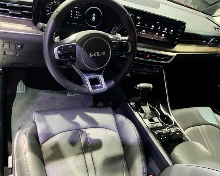 Kia K5   Luxury 2021 - Bán Kia K5 Luxury năm 2021, màu xanh lam
