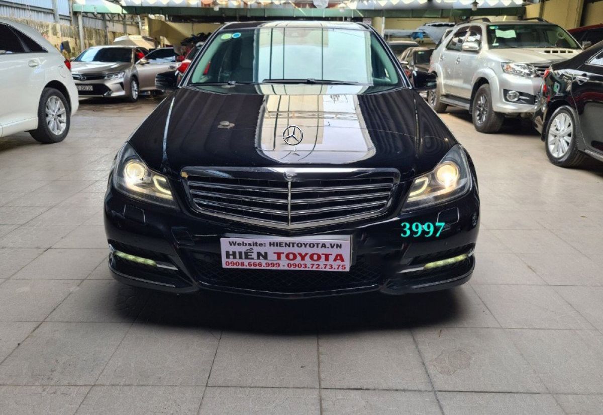 Mercedes-Benz C250 2012 - Bán ô tô Mercedes C250 năm 2012, màu đen