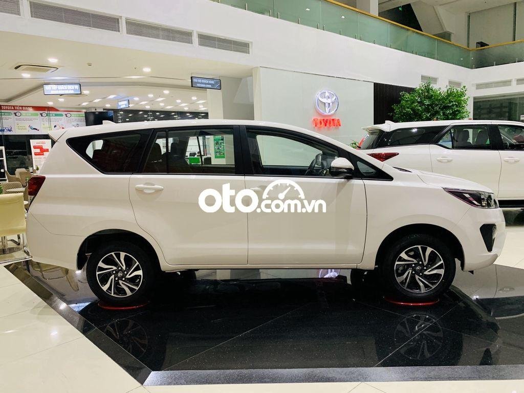 Toyota Innova   2.0E MT  2021 - Cần bán Toyota Innova 2.0E MT 2021, màu trắng, giá chỉ 699 triệu