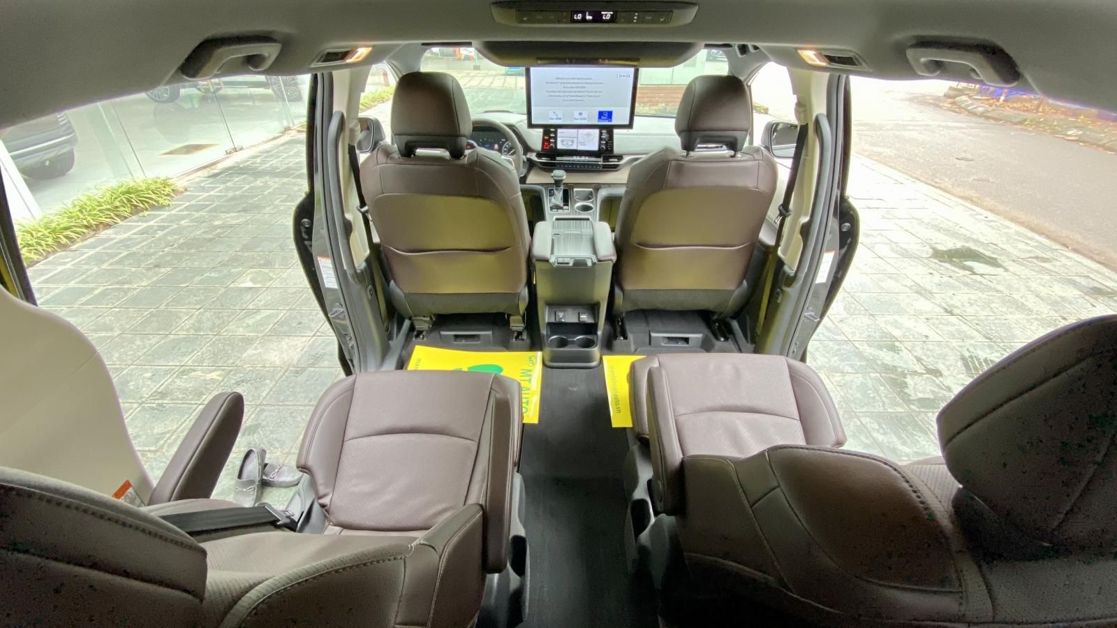 Toyota Sienna 2021 - Bán xe Toyota Sienna sản xuất 2021 xe nhập, giá tốt