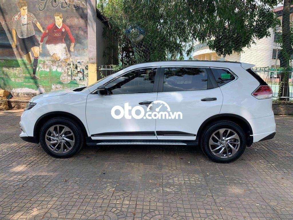 Nissan X trail 2019 - Cần bán gấp Nissan X trail năm 2019, màu trắng chính chủ