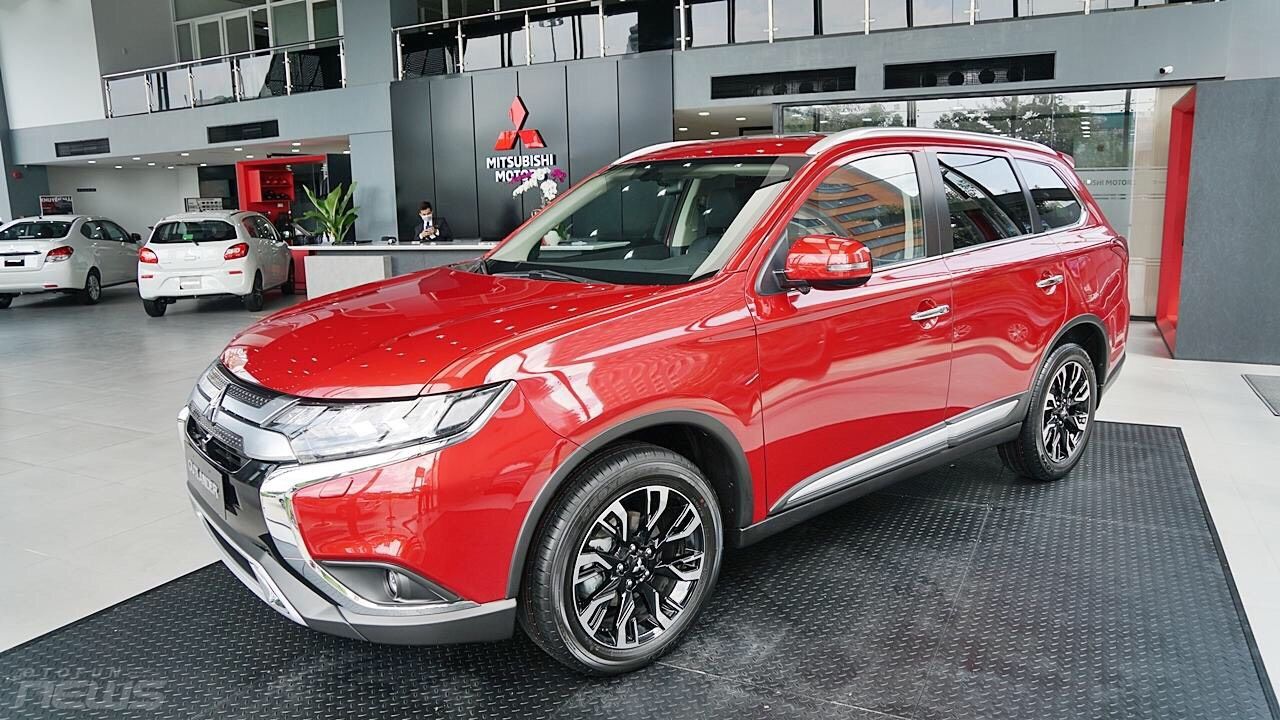 Mitsubishi Outlander 2021 - Mitsubishi Outlander 2021, giảm 100% phí trước bạ + hỗ trợ trả góp, tặng ghế da cao cấp, sẵn xe giao ngay