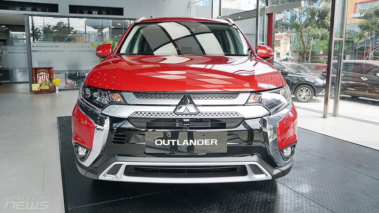 Mitsubishi Outlander 2021 - Mitsubishi Outlander 2021, giảm 100% phí trước bạ + hỗ trợ trả góp, tặng ghế da cao cấp, sẵn xe giao ngay