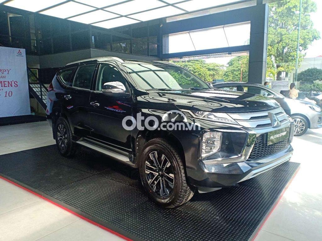 Mitsubishi Pajero Sport 2021 - Bán ô tô Mitsubishi Pajero Sport sản xuất năm 2021, màu xám, nhập khẩu