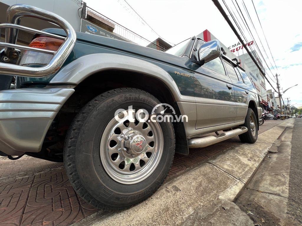 Mitsubishi Pajero 2000 - Bán Mitsubishi Pajero đời 2000, màu xanh lam giá cạnh tranh