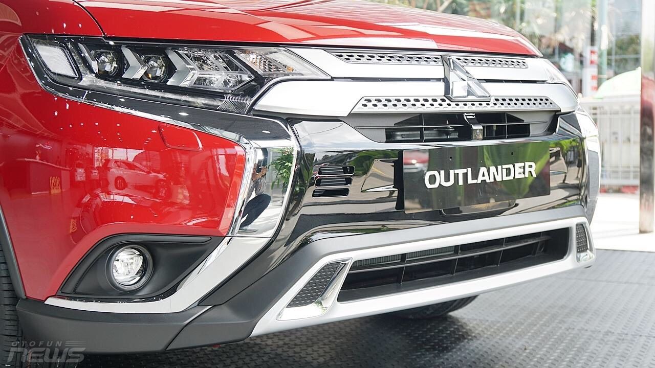 Mitsubishi Outlander 2021 - Mitsubishi Outlander 2021, giảm 100% phí trước bạ + hỗ trợ trả góp, tặng ghế da cao cấp, sẵn xe giao ngay