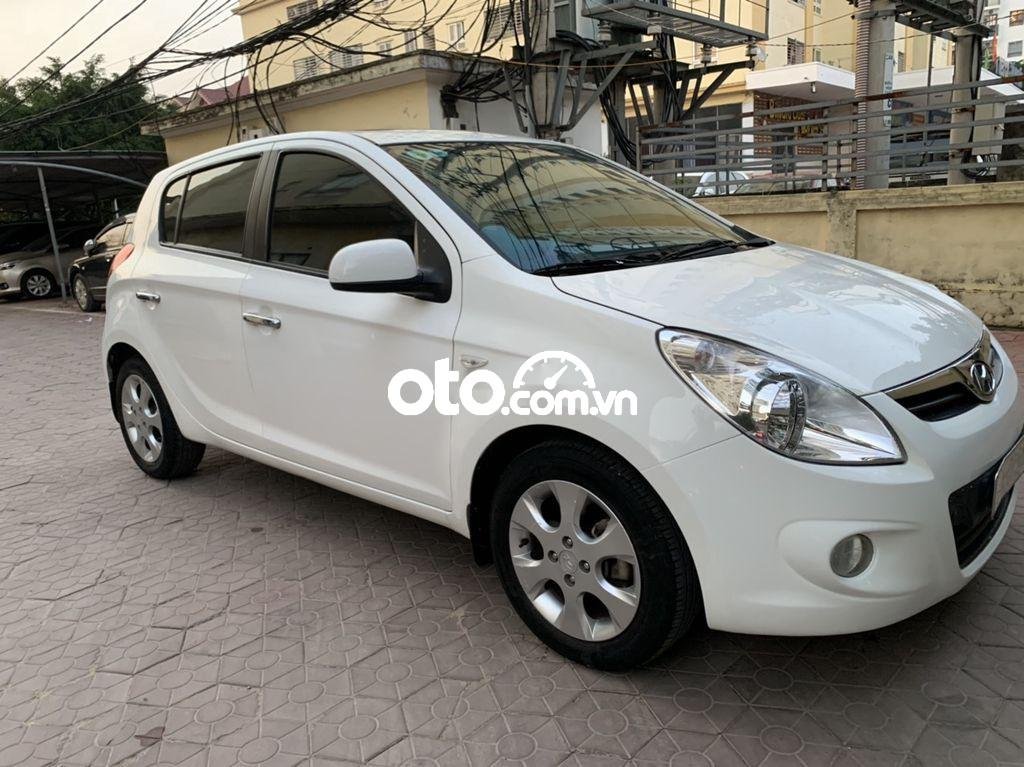 Hyundai i20 1.4 AT  2010 - Cần bán lại xe Hyundai i20 1.4 AT 2010, màu trắng, nhập khẩu nguyên chiếc