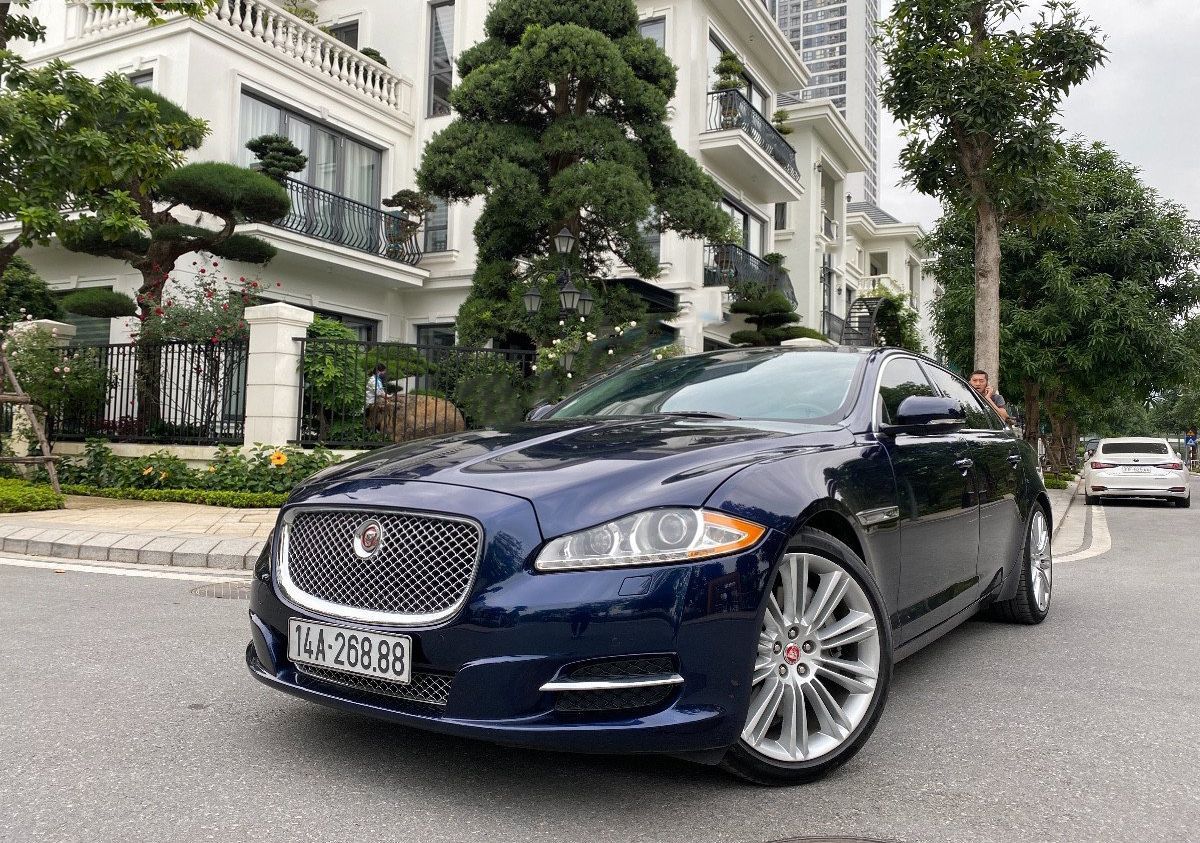 Jaguar XJL    2016 - Cần bán gấp Jaguar XJL 2016, màu xanh lam, nhập khẩu còn mới