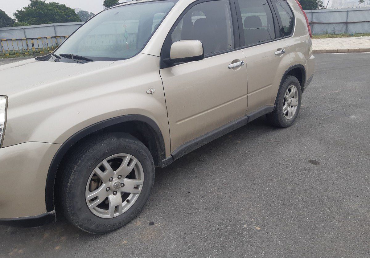 Nissan X trail   2009 - Cần bán lại xe Nissan X trail sản xuất năm 2009, nhập khẩu nguyên chiếc, giá chỉ 350 triệu