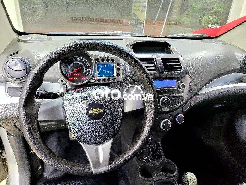 Chevrolet Spark  LT  2013 - Xe Chevrolet Spark LT đời 2013, màu bạc còn mới giá cạnh tranh