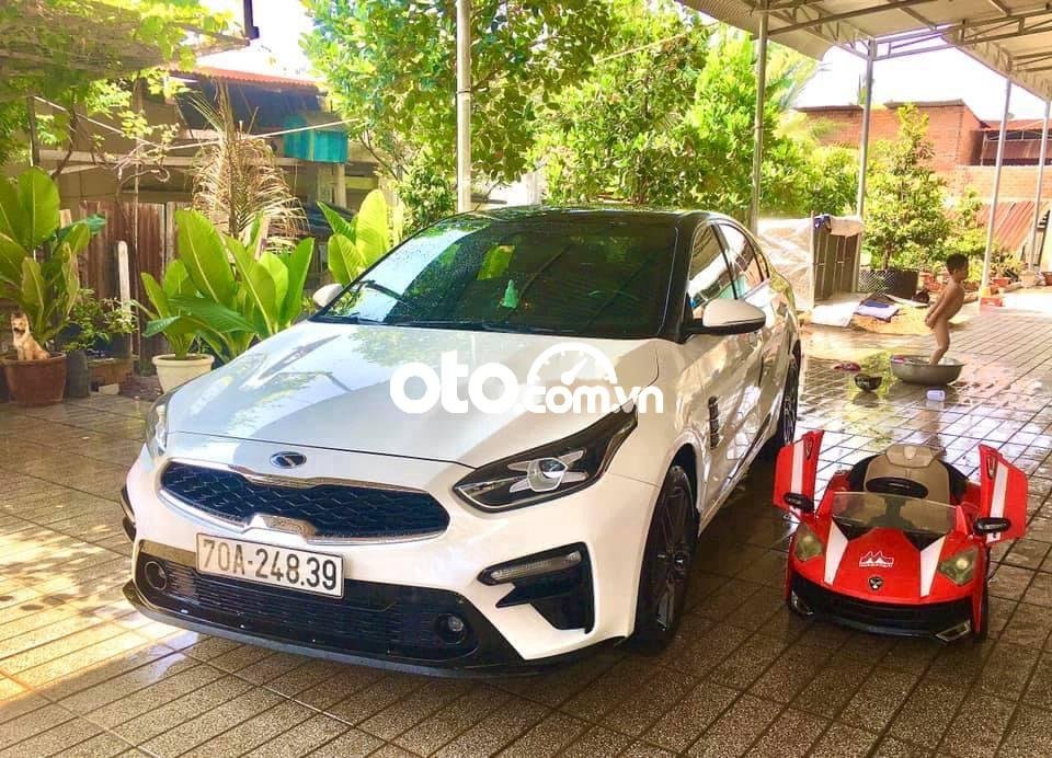 Kia Cerato 2020 - Xe Kia Cerato sản xuất 2020, màu trắng còn mới giá cạnh tranh