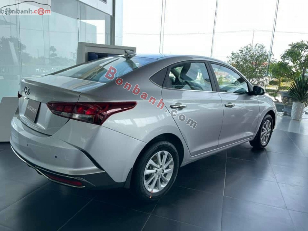 Hyundai Accent 2021 - Cần bán xe Hyundai Accent 2021, màu bạc, giá chỉ 495 triệu