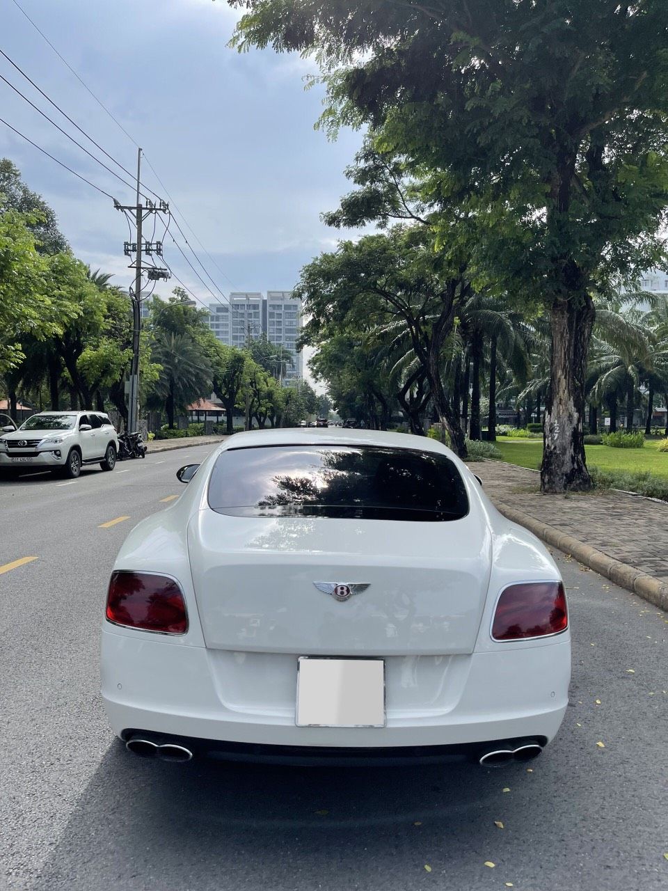 Bentley Continental 2014 - Auto 568 giao ngay Bentley GT Continental V8-4.0 sx 2014 siêu lướt, giá cực ưu đãi tại Hà Nội