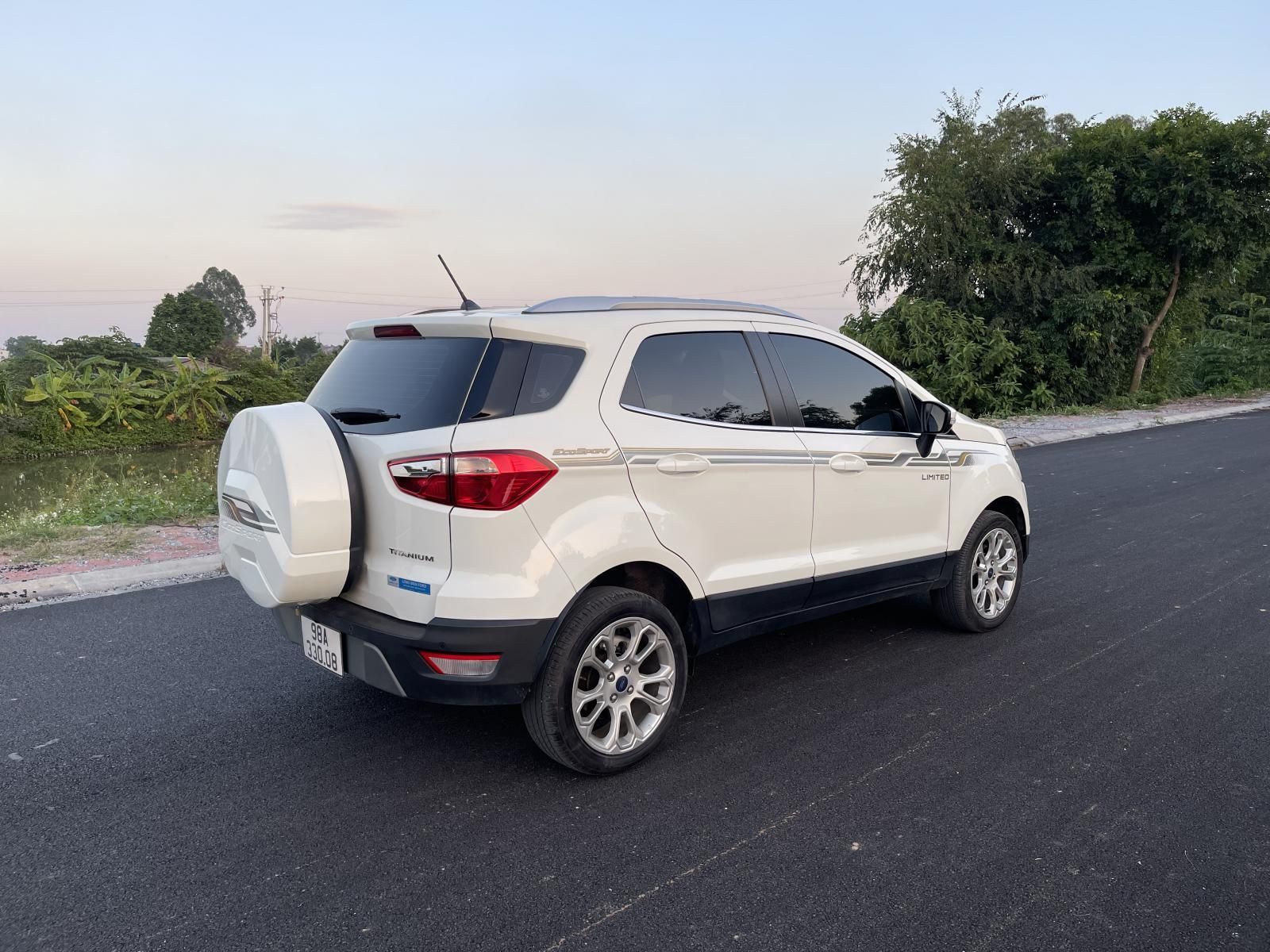 Ford EcoSport 2019 - Bán xe Ford EcoSport AT sản xuất 2019, có bảo dưỡng định kì, hỗ trợ trả góp, giá tốt