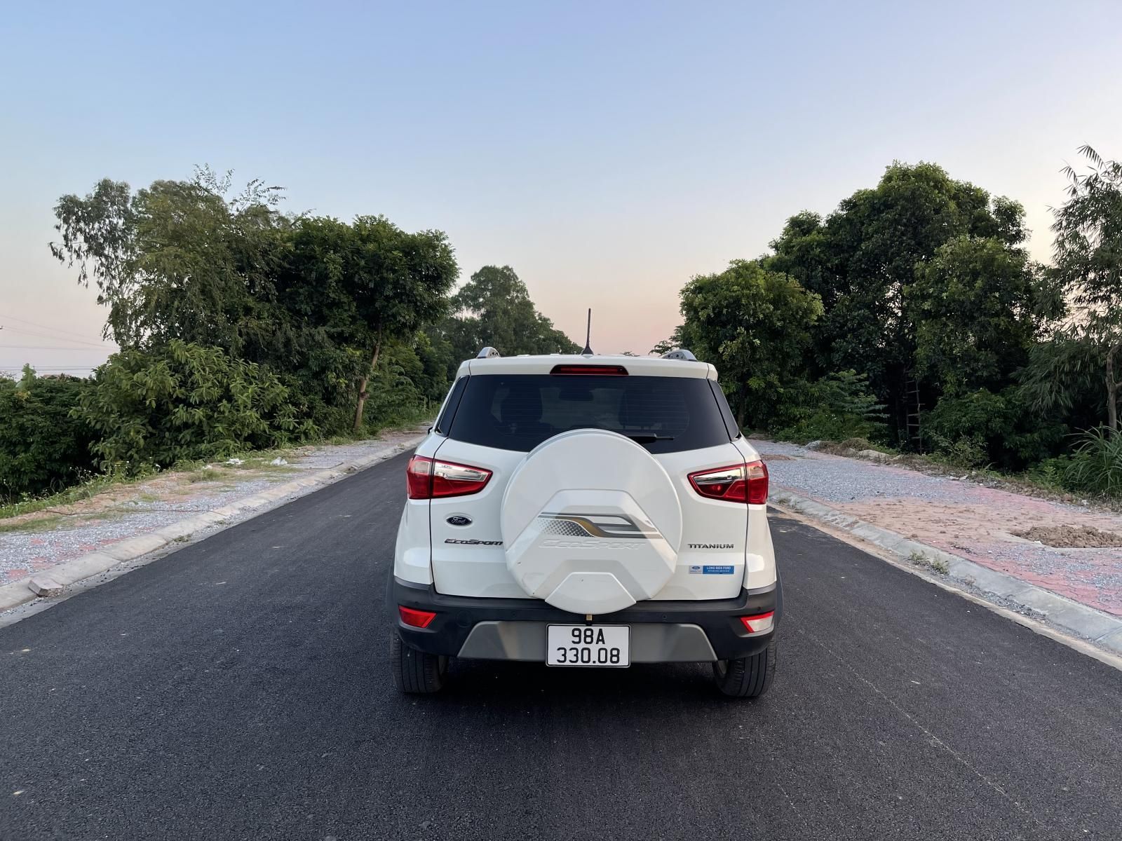 Ford EcoSport 2019 - Bán xe Ford EcoSport AT sản xuất 2019, có bảo dưỡng định kì, hỗ trợ trả góp, giá tốt