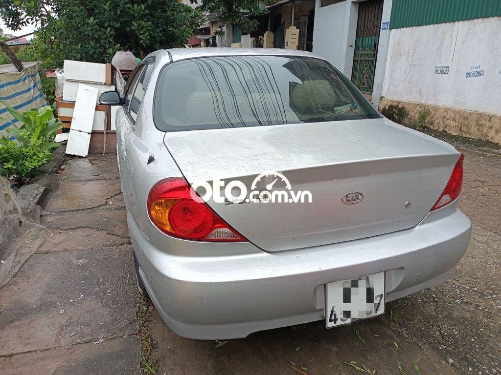 Kia Spectra 2005 - Cần bán xe Kia Spectra năm sản xuất 2005, màu bạc