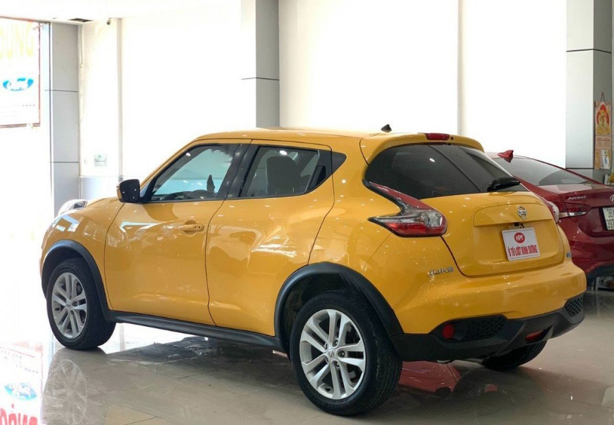 Nissan Juke 2015 - Cần bán Nissan Juke sản xuất 2015, màu vàng, nhập khẩu, giá chỉ 700 triệu