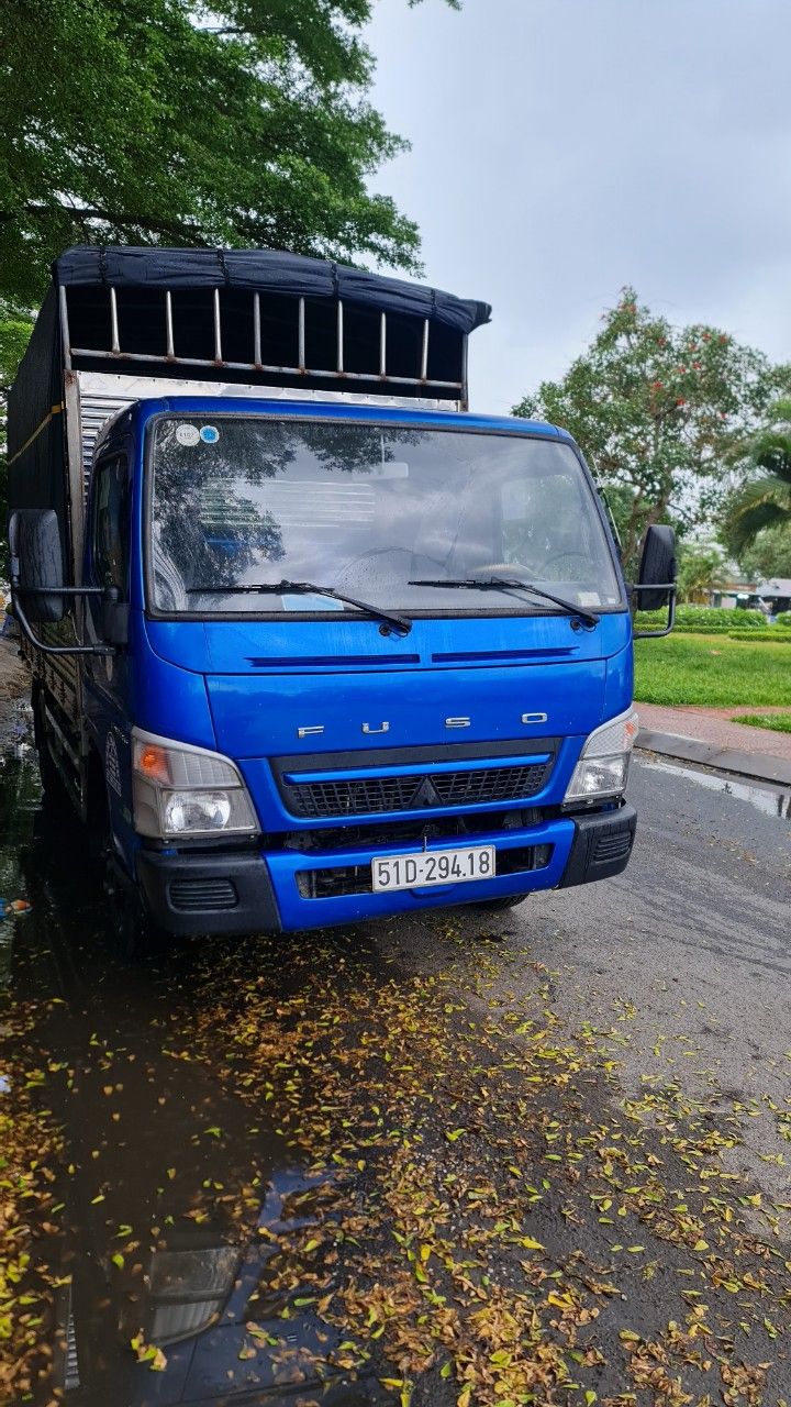 Xe tải 2,5 tấn - dưới 5 tấn 2018 - Bán nhanh xe tải Mitsubishi Fuso xe 3 tấn sx năm 2018 - thùng inox máy lạnh - hỗ trợ check xe hoàn toàn miễn phí cho anh em