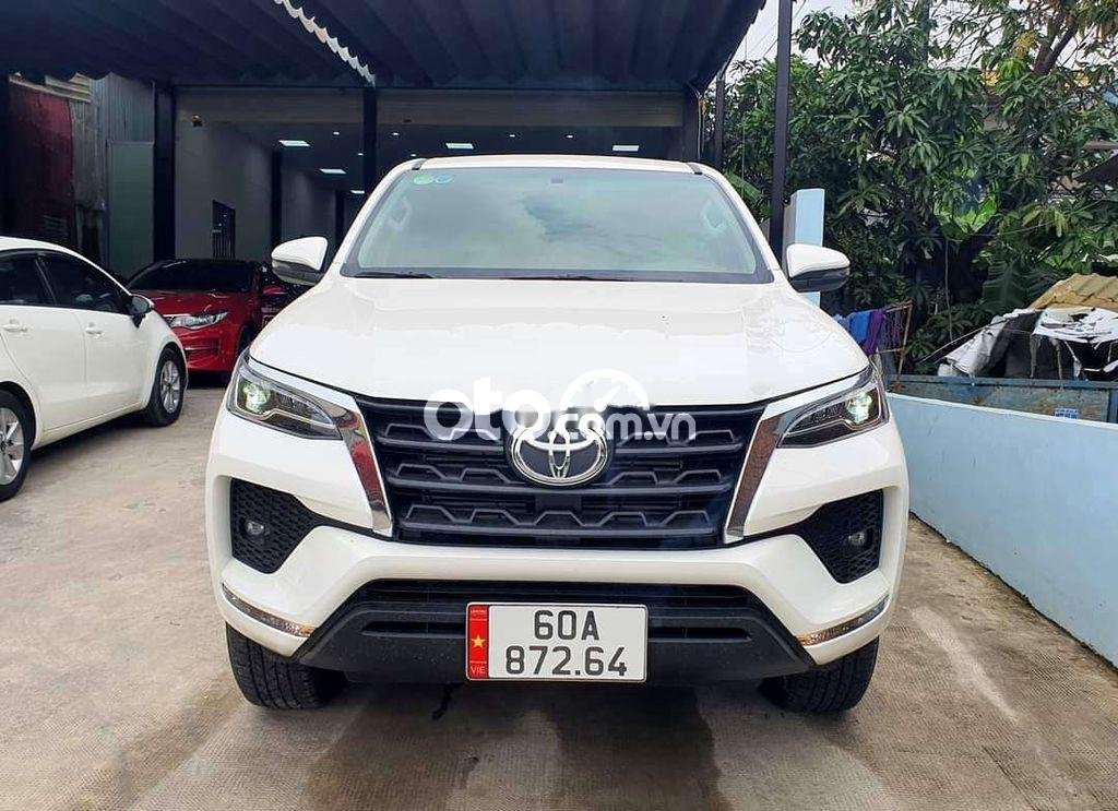 Toyota Fortuner 2020 - Cần bán Toyota Fortuner đời 2020 xe gia đình, giá tốt