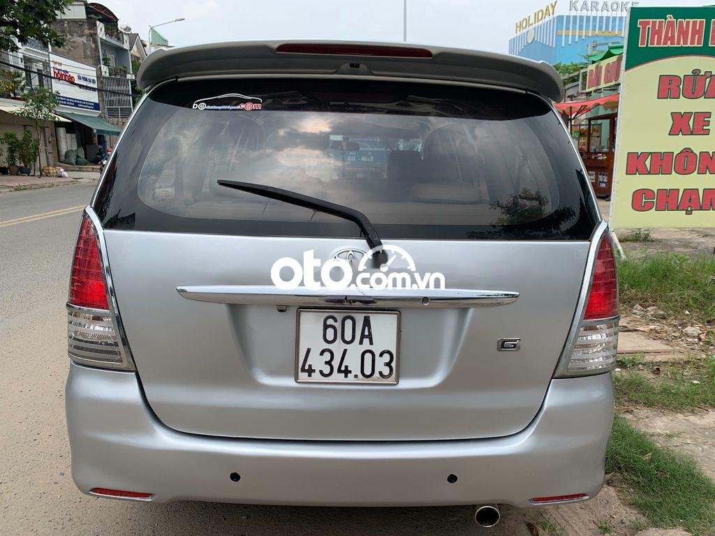 Toyota Innova  G 2010 - Bán ô tô Toyota Innova G năm 2010, màu bạc, giá 249tr