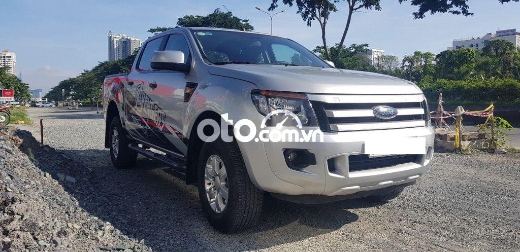 Ford Ranger 2015 - Cần bán xe Ford Ranger đời 2015, màu bạc còn mới giá cạnh tranh