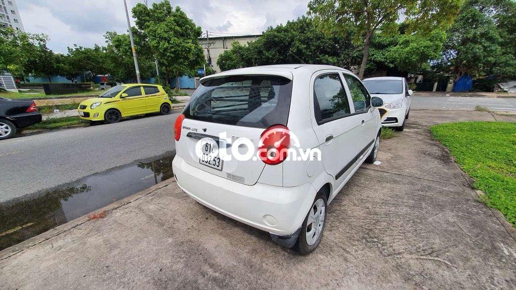 Chevrolet Spark 2005 - Bán ô tô Chevrolet Spark sản xuất 2005, màu trắng, giá tốt