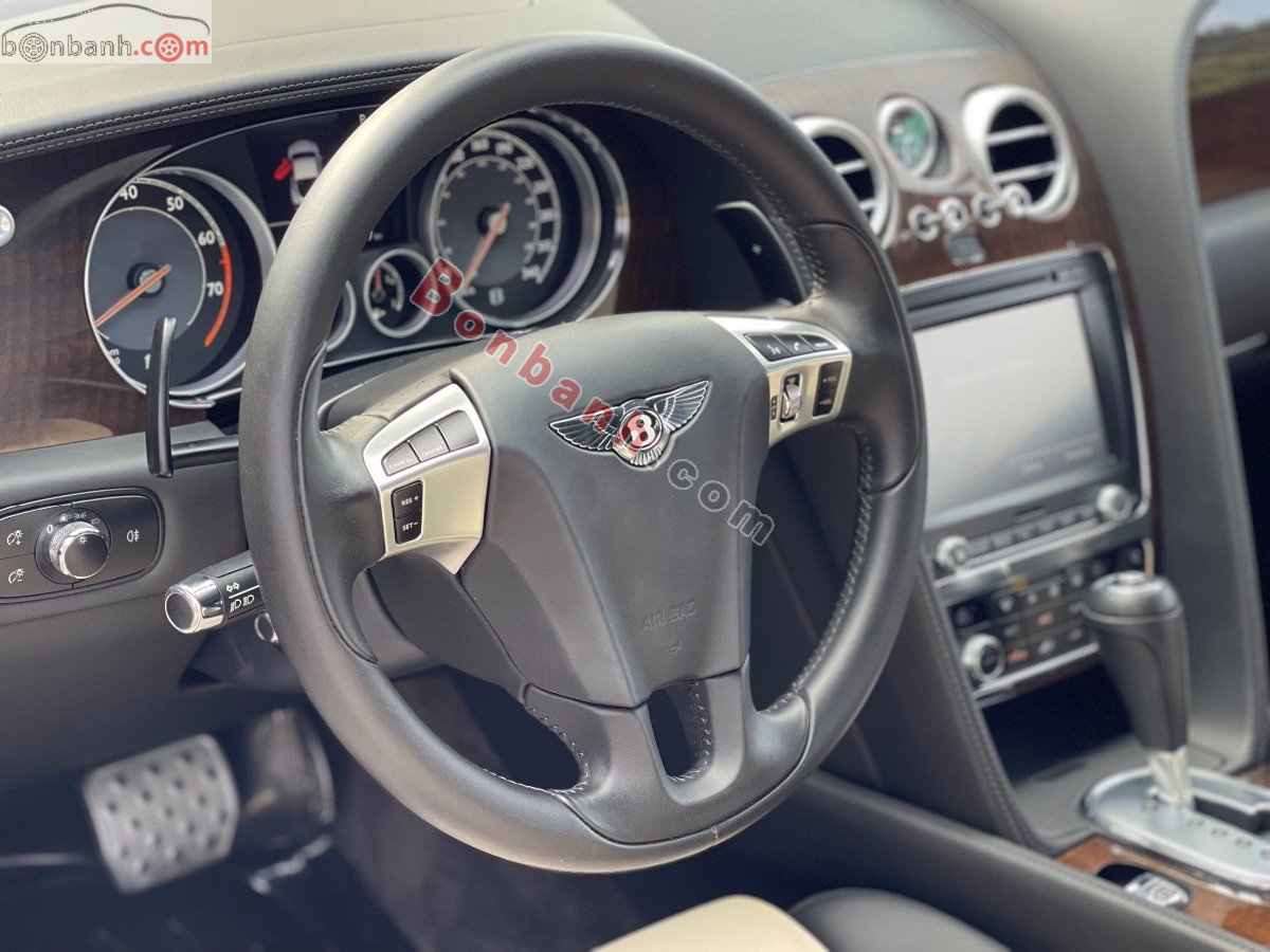 Bentley Continental   GT  2014 - Bán Bentley Continental GT năm sản xuất 2014, màu trắng, xe nhập