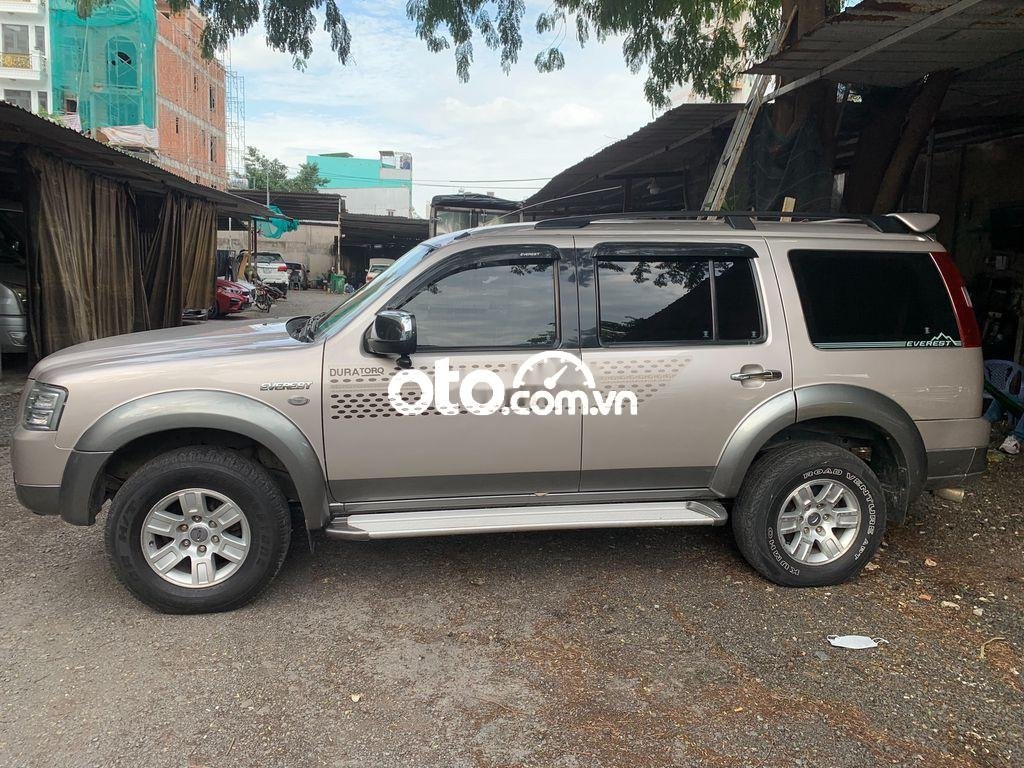 Ford Everest   AT 2008 - Bán Ford Everest AT sản xuất năm 2008, màu xám còn mới, giá tốt