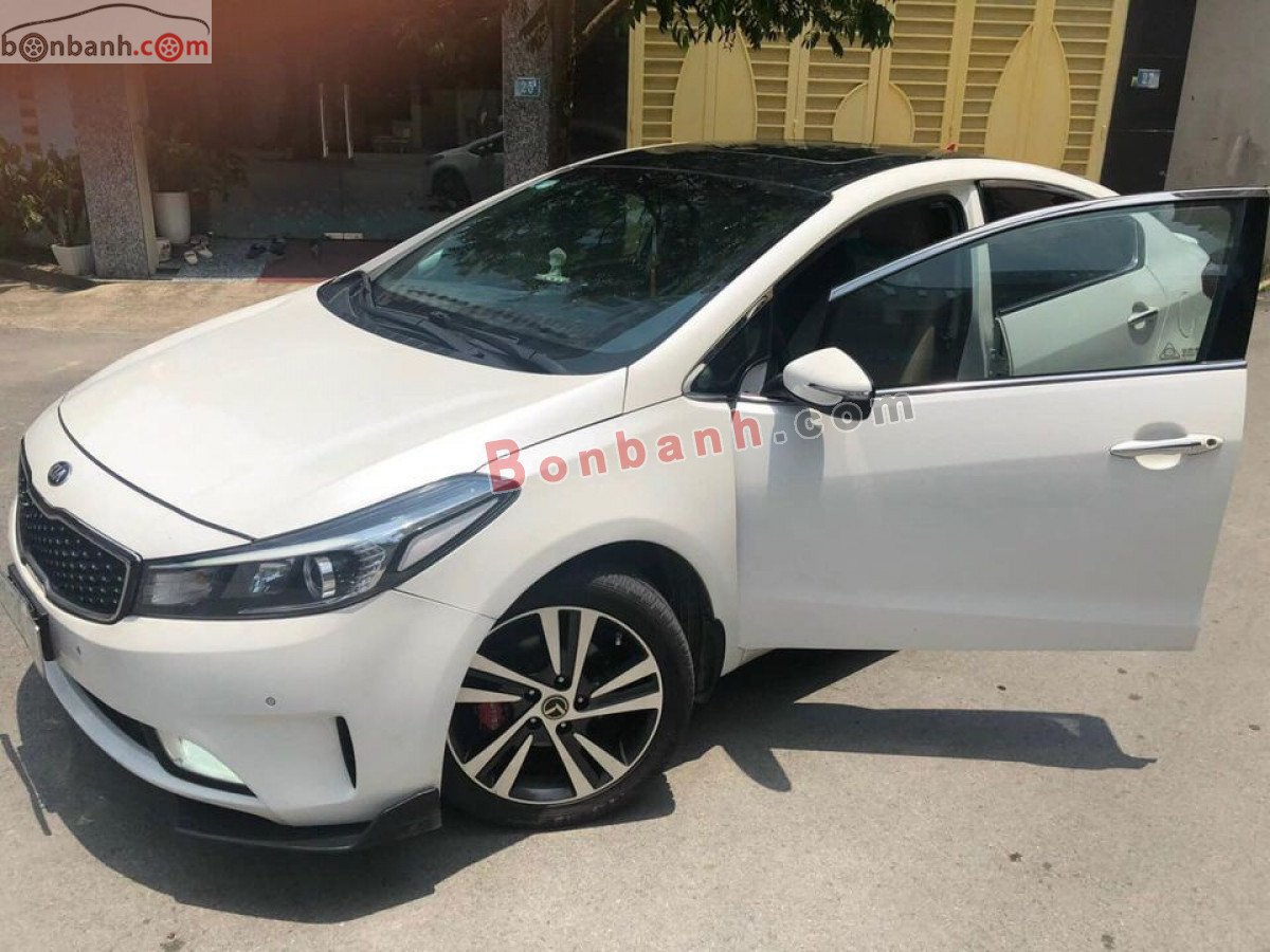 Kia Cerato 2017 - Bán ô tô Kia Cerato đời 2017, màu trắng chính chủ