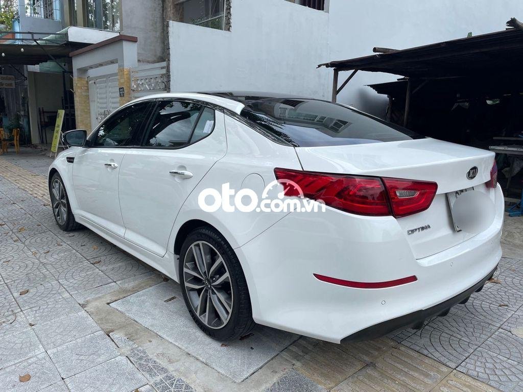 Kia Optima 2015 - Bán Kia Optima đời 2015, màu trắng, xe nhập xe gia đình, giá tốt