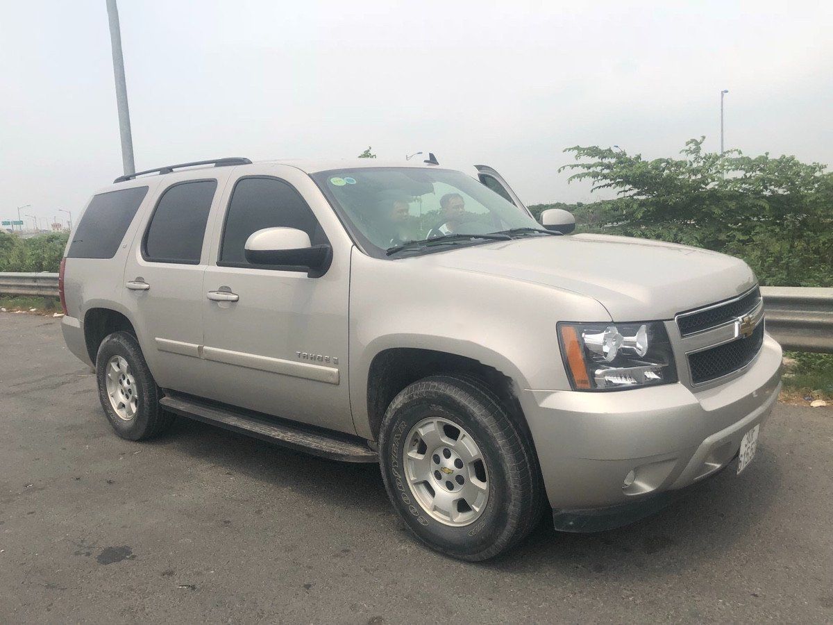 Chevrolet Tahoe   2008 - Bán Chevrolet Tahoe 2008, màu bạc, nhập khẩu nguyên chiếc như mới