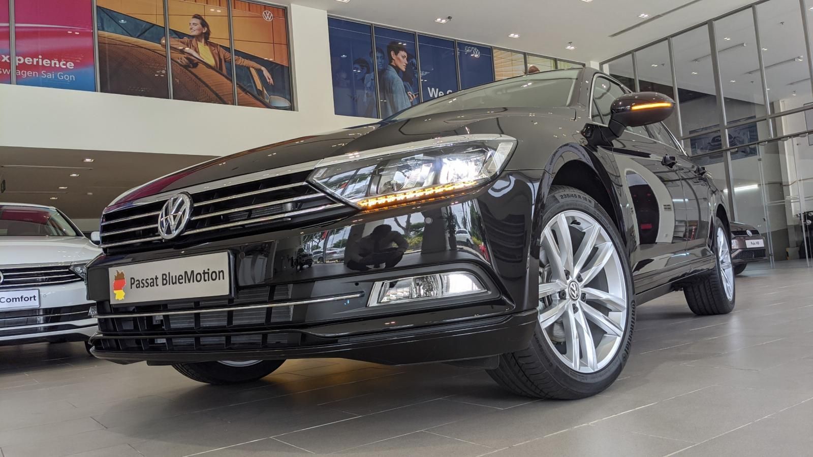 Volkswagen Passat 2020 - Khuyến mãi tháng 1/2022 tặng 140% phí trước bạ + phụ kiện hãng - Passat 1.8 Turbo nhập khẩu Đức 2020, đủ màu, giao ngay