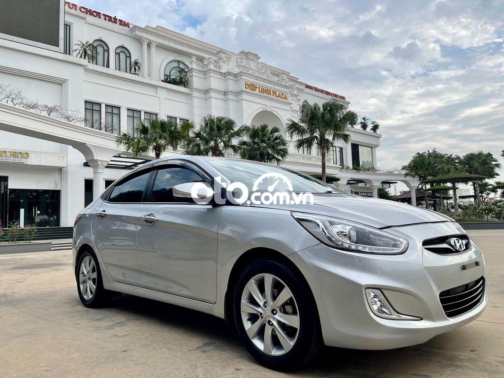 Hyundai Accent Blue 2014 - Bán Hyundai Accent Blue đời 2014, màu bạc, nhập khẩu nguyên chiếc số tự động, giá 360tr